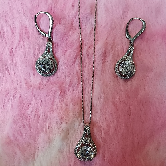 NWOT CZ Necklace and leverback drop earrings - Picture 3 of 12